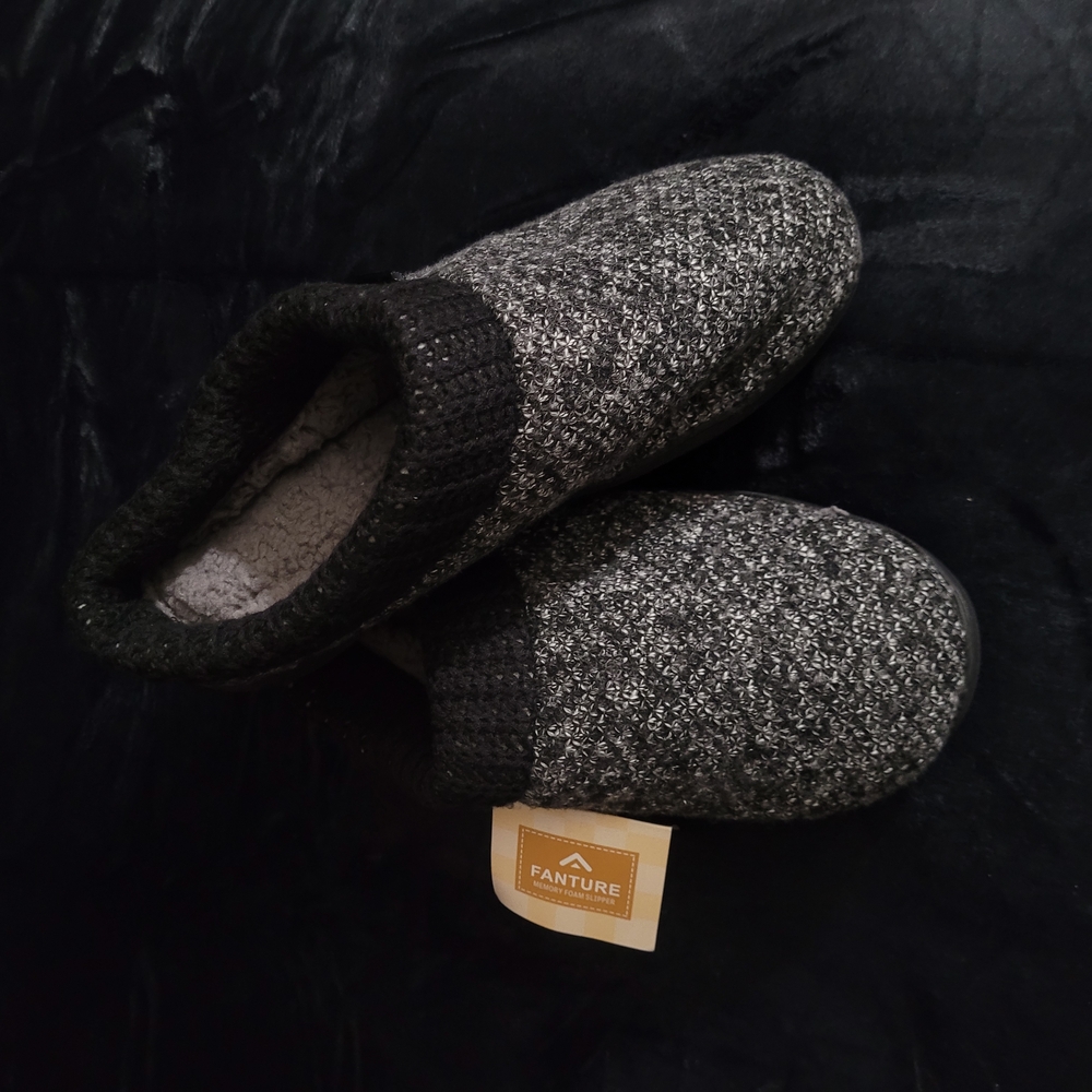 Fanture Men's Memory Foam Slippers 9/10